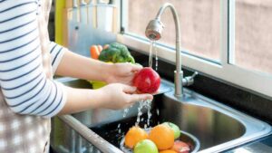 Προσοχή στο πλύσιμο λαχανικών και φρούτων. - Cibum.gr