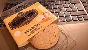 Όταν οι vegan κάνουν πάρτι: ''ζαμπόν'' από μανιτάρια. - Cibum.gr