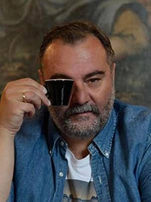 Κώστας Καπερώνης