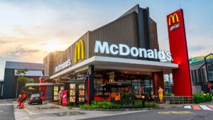 McDonald's:  κλείνει τους εσωτερικούς χώρους στις ΗΠΑ λόγω της παραλλαγής Δέλτα - Cibum.gr