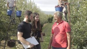 Πώς δύο νέοι Θεσσαλονικιοί έλυσαν τα χέρια σε χιλιάδες αγρότες - Cibum.gr