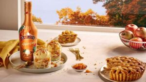 Η Bailey’s κυκλοφορεί το απόλυτο φθινοπωρινό ποτό: Apple Pie λικέρ! - Cibum.gr