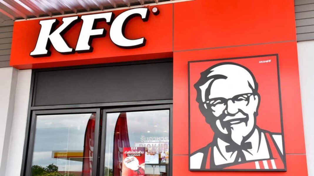 Ιδιοφυής κίνηση marketing: Πώς η KFC μετέτρεψε μία κρίση έλλειψης κοτόπουλου σε… απόλυτη επιτυχία! - Cibum.gr