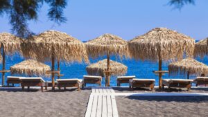 Τα τρία καλύτερα beach bar της Σαντορίνης - Cibum.gr