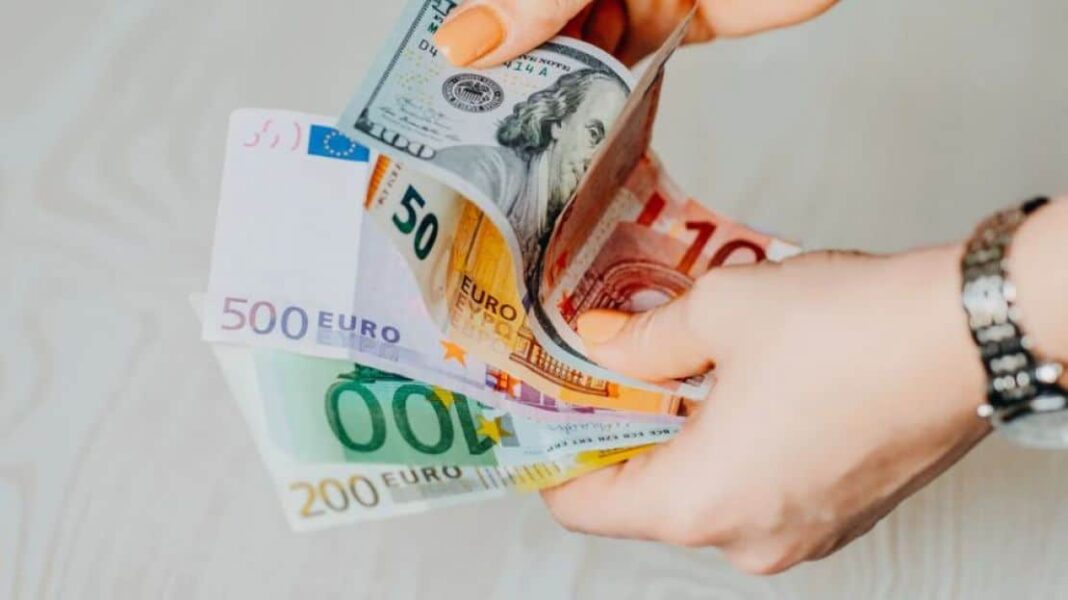 Επίσημο: Αυξάνεται κατά 2% ο κατώτατος μισθός - Cibum.gr
