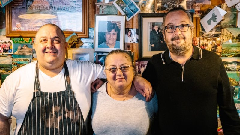 Διεθνή: Αγώνας για να μη κλείσει ιστορική πιτσαρία - Cibum.gr