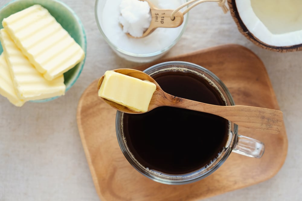 Bulletproof Coffee: Ο καφές με βούτυρο το νέο trend για απώλεια βάρους - viral στο TikTok - Cibum.gr