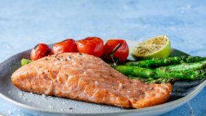 Το πρώτο φιλέτο vegan σολομού φέρνει τα πάνω κάτω στη βιομηχανία θαλασσινών