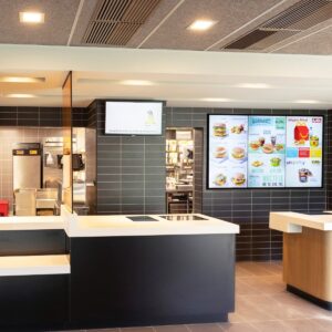 Ολοκληρώθηκε η ανακαίνιση του McDonald’s Συντάγματος