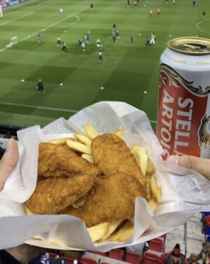 15 ευρώ για ένα κουτί μπύρα Stella Artois!