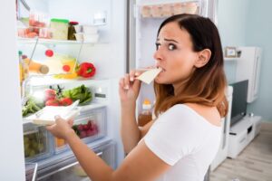 Τυρί: 6 συμβουλές για να ΜΗΝ χαλάσει πριν την ώρα του – Μπορούμε να το καταναλώσουμε εάν έχει πιάσει μούχλα;