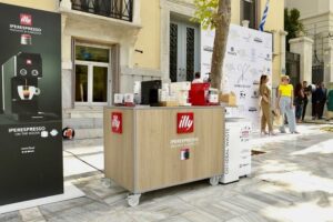 Ο illy bronze χορηγός στο fashion show του Βασίλη Ζούλια
