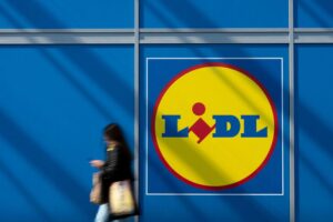 Lidl: Συνεχίζεται το φιλανθρωπικό πρόγραμμα με το “δίκτυο” και το ΚΥΑΔΑ