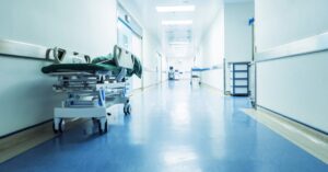 Διεθνή: Ένας 11χρονος νεκρός και 4 νοσηλεύονται από τροφική δηλητηρίαση σε εκπαιδευτικό ίδρυμα