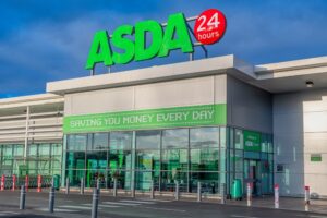 Μειωμένοι μισθοί σε 5.500 υπαλλήλους της Asda λόγω λαθών στο σύστημα πληρωμών!