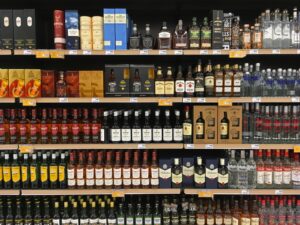 Βιομηχανία ποτών: Οι εταιρείες διευρύνουν τα χαρτοφυλάκια τους με ενεργειακά ποτά, κοκτέιλ και μη αλκοολούχα προϊόντα