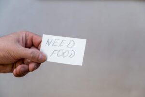 FAO: Το 9,8% του παγκόσμιου πληθυσμού πεινάει και αυτό δεν πρόκειται να αλλάξει σύντομα