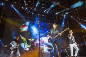 Duran Duran: Μετά από συναυλία άφησαν τους VIP να πίνουν σαμπάνια από κούπες καφέ!