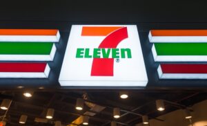 Με 100.000 δολάρια έχει επικηρύξει η 7- Eleven τον ληστή των καταστημάτων της