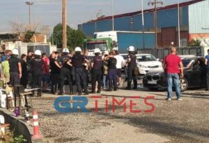 ΜΑΤ και συλλήψεις στη “Μαλαματίνα” – Συνεχίζονται οι κινητοποιήσεις των εργαζομένων