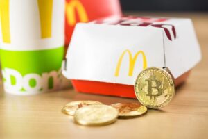 Πληρωμές με κρυπτονονμίσματα και στα  McDonalds  
