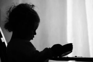 Οι μαμάδες επιλέγουν χορταστικά γεύματα και λιγότερο ποιοτικά για να αντιμετωπίσουν την ακρίβεια