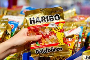 Βρήκε χαμένη επιταγή της Haribo αξίας 4,6 εκατ. ευρώ και για ευχαριστώ του έδωσαν 6 σακουλάκια με καραμέλες!