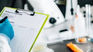 Έλεγχοι σε εργαστήρια αναλύσεων τροφίμων 