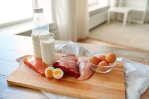 Ομάδα γιατρών προειδοποιεί τον FDA για την επισήμανση κρέατος και γαλακτοκομικών με τον όρο “υγιεινά”