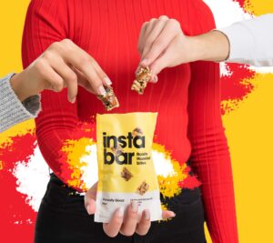 Vamvalis Foods: instabar μπουκιές και μπάρες με σταφίδες και φουντούκια