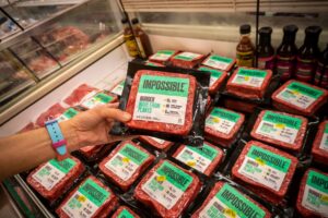 Η Impossible Foods καταρρίπτει τη θεωρία περί πτωτικής τάσης στον κλάδο φυτικού κρέατος