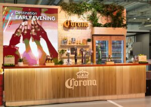 Η Coca-Cola Τρία Έψιλον εισέρχεται στην κατηγορία της μπύρας – 80 νέες προσλήψεις