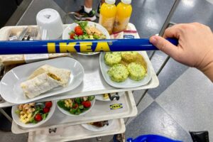 IKEA: Καταργεί τα προϊόντα ζωικής προέλευσης από τα γεύματά της
