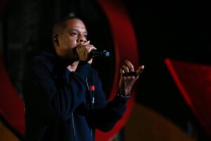 Tέλος στη νομική διαμάχη της Bacardi με τον Jay-Z: Αγόρασε το μεγαλύτερο μερίδιο του κονιάκ D’Ussé