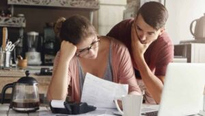 ΕΕ: Οι καταναλωτές αλλάζουν συνήθειες λόγω της ενεργειακής κρίσης