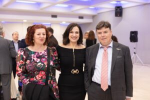 Trikalinos: Τριπλή χρυσή διάκριση στα διεθνή βραβεία καινοτομίας και αριστείας FEA 2023
