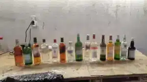 Ελλάδα: Λαθραία ποτά σε κάβες, μίνι μάρκετ και εστίαση – 21 συλλήψεις – Video