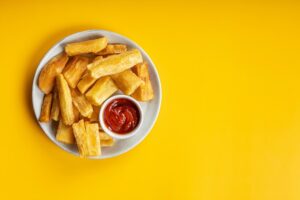Yuca fries ή πατάτες τηγανιτές; Γιατί το τηγανητό γιούκα παίρνει τη θέση της πατάτας στα εστιατόρια
