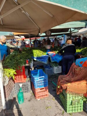 Μarket pass στις λαϊκές αγορές – Οι παραγωγοί πρέπει να ενεργοποιήσουν τον απαιτούμενο κωδικό στο POS