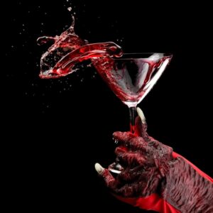 Σερβιτόρα απολύθηκε επειδή «ανέμειξε το αίμα της» σε κοκτέιλ