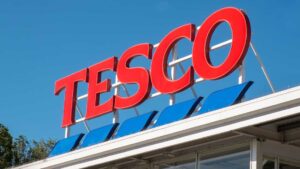 Η Tesco αλλάζει το ωράριο της λόγω του τελικού του Euro