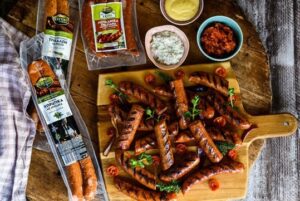 Η Creta Farms λανσάρει τα «Παραδοσιακά» χωριάτικα λουκάνικα σε δύο νέες γεύσεις