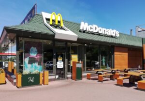 McDonald’s: Μηδενική ανοχή στην παιδική εργασία ζητούν οι μέτοχοι