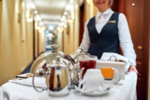 Οι πιο παράξενες παραγγελίες room service