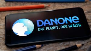 Η Ρωσία κατάσχει μετοχές των θυγατρικών της Danone και της Carlsberg