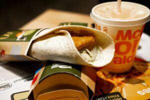 ΜcDonald’s: Σέρβιραν ωμό κοτόπουλο σε πελάτισσα στην Αυστραλία