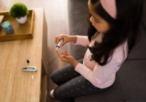 Μελέτη: Δεν σχετίζεται ο Covid-19 με την παγκόσμια αύξηση διαβήτη τύπου 1 στα παιδιά