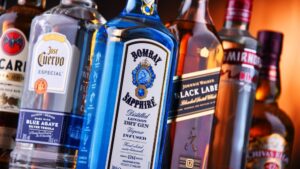Diageo: Ξεπέρασε τις προσδοκώμενες πωλήσεις της για το 2023 χάρη στις premium μάρκες