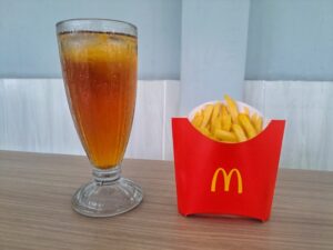 Τελικά το παγωμένο τσάι της McDonald’s ειναι πιο γλυκό από ότι νομίζαμε!