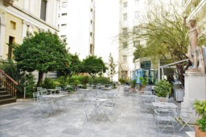 Διαμάχη για το Καφέ του Νομισματικού Μουσείου – Γιατί μπήκε “λουκέτο”